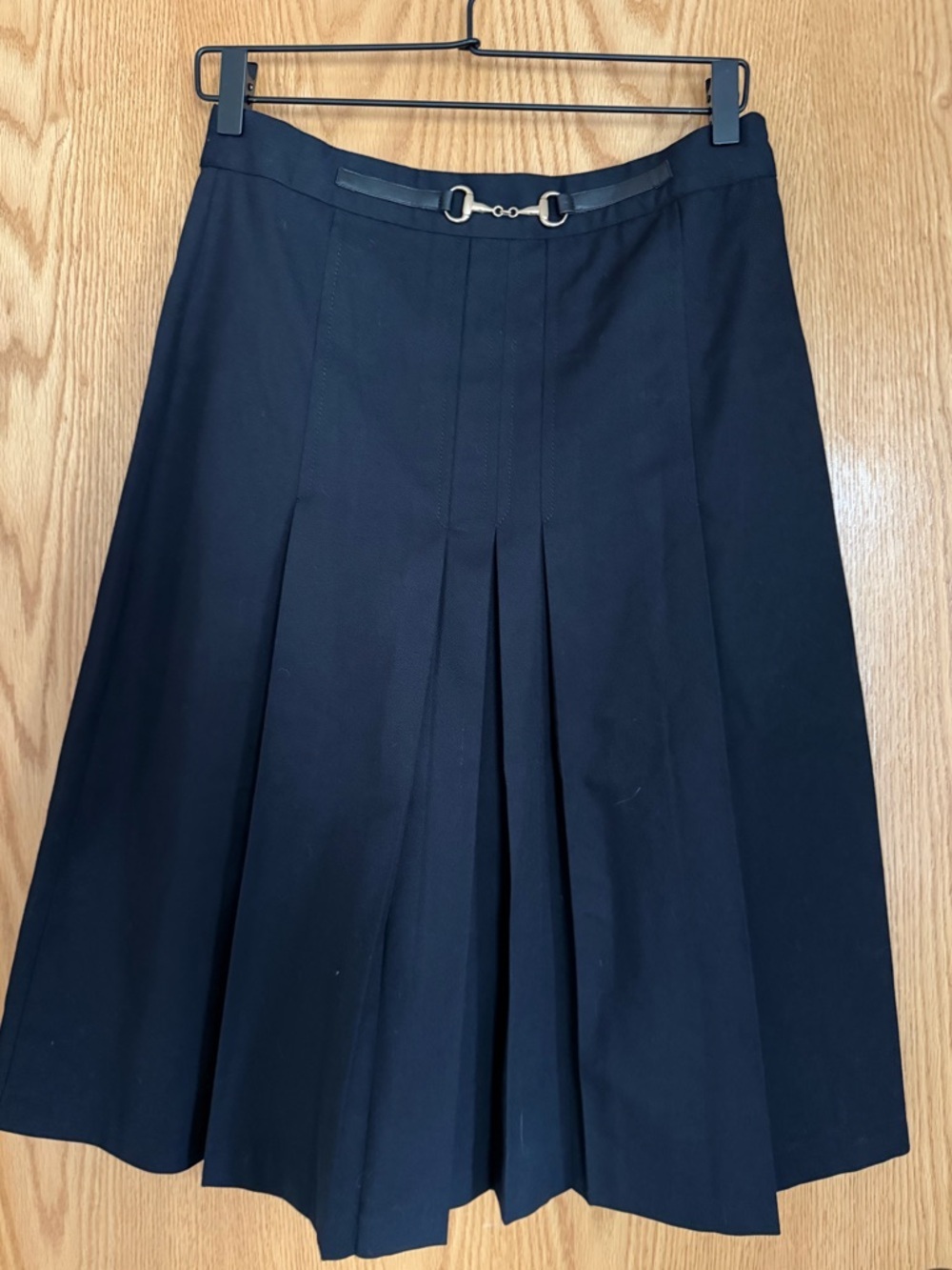 H&M Black A-Line Pleated Skirt with Gold Buckle - Picture 10 of 13